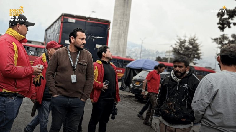 Foto_Alcaldía_interviene_comercios_recupera_espacio_público