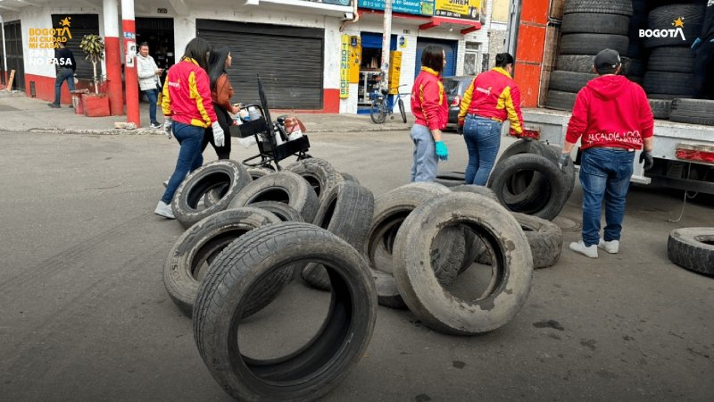 Foto_jornada_ambiental_llantatón_los_mártires