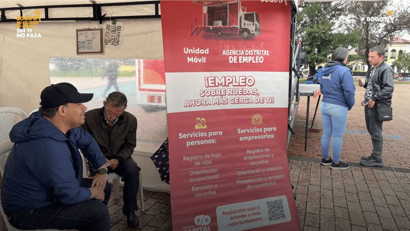 Foto_lanzamiento_Unidad_Móvil_de_ Derechos_Humanos