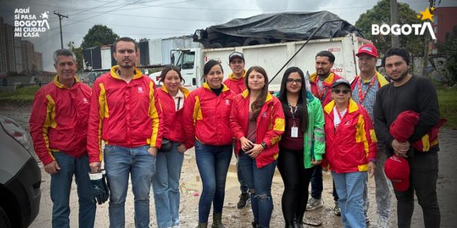 Foto recolección de llantas abandonadas - Localidad de Los Mártires