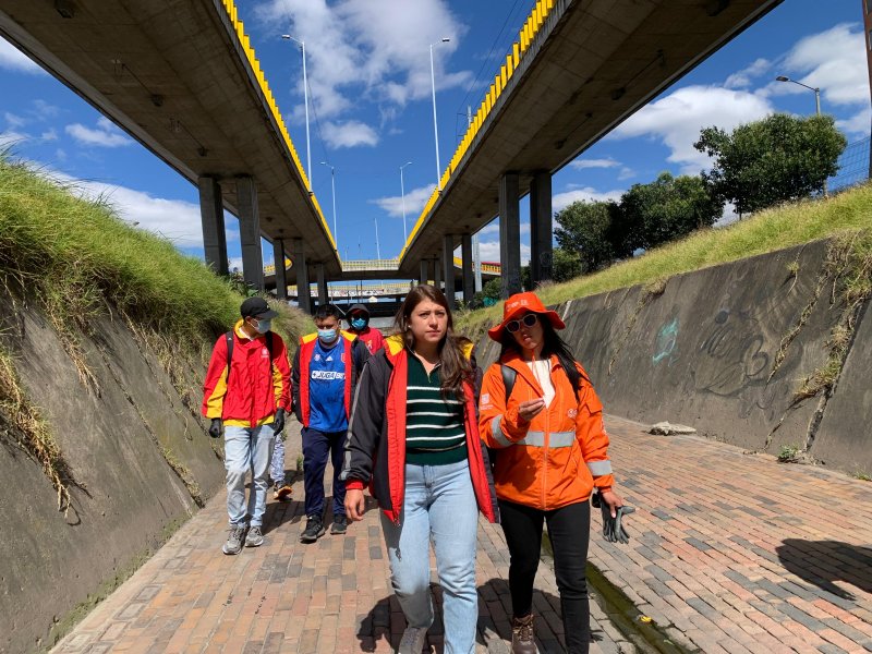 Foto Funcionarios del Distrito en Canal de los Comuneros