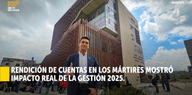 Foto_alcalde_de_los_martire_al_fondo_la_nueva_sede_de_la_alcladia_local