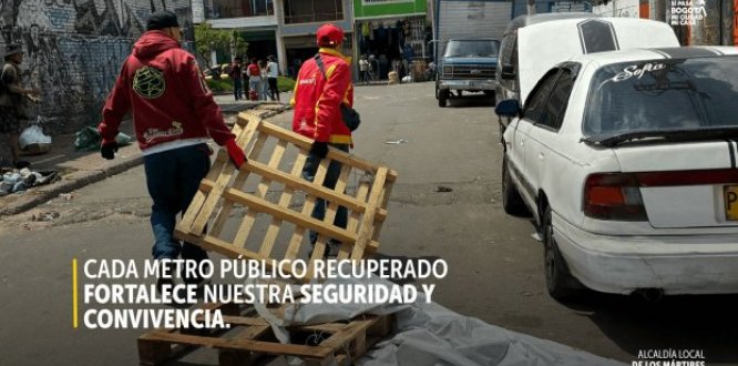 Jornada de Recuperación de espacio público en Plaza España.