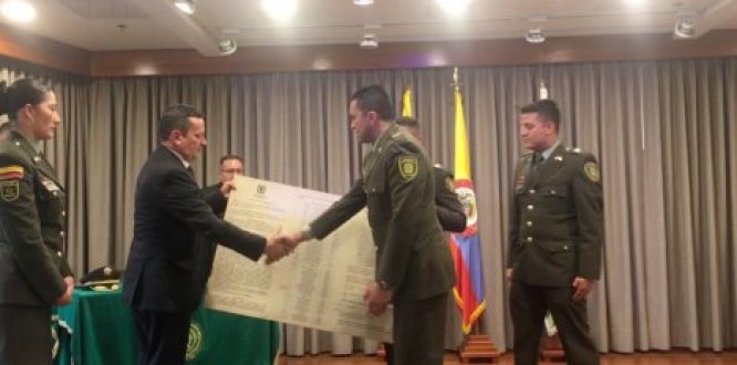 Conmemoración a Estación de Policía de la Localidad de Los Mártires