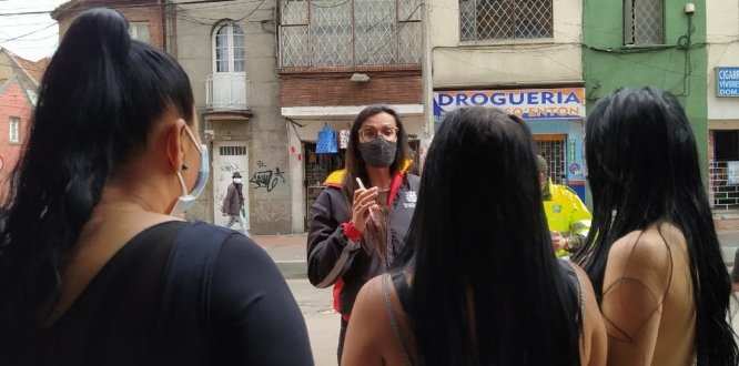 Alcaldesa local (e), Tatiana Piñeros Laverde lideró pedagogía con mujeres en actividades sexuales pagas del Santa Fe para contener la pandemia