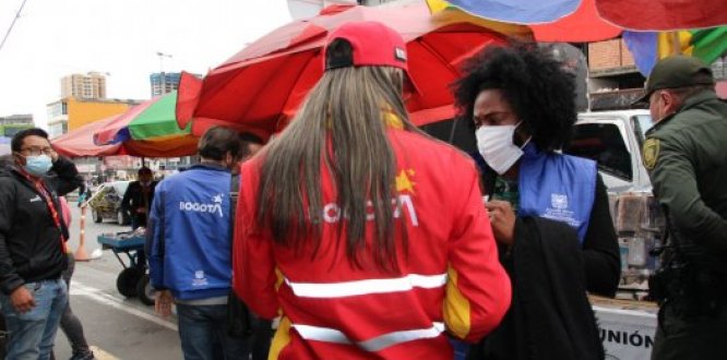 En operativo interinstitucional se recuperó el espacio público de la Avenida Jiménez, entre calles 13 y 19