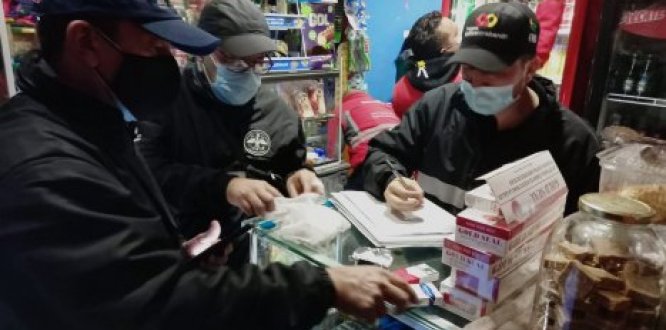 67 unidades de licor adulterado, 33 productos vencidos y 30 botellas de bóxer fueron incautados en operativo durante el fin de semana de Amor y la Amistad