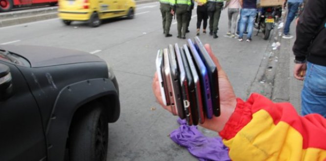 Duro golpe al tráficode celulares en el centro de Bogotá, tras operativo de Inspección, Vigilancia y Control