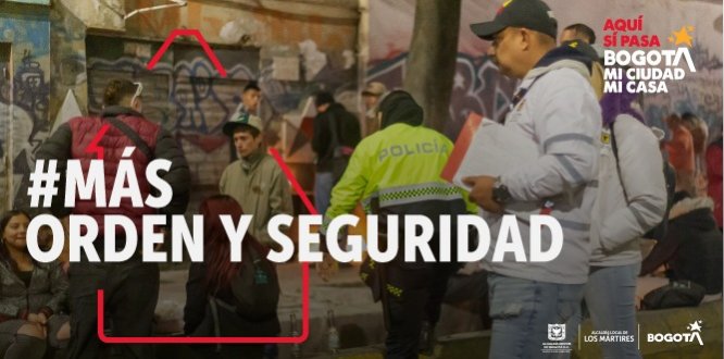 Fotografía de funcionarios de la secretaria de gobierno y alcaldía Local en operativo IVC en el Cementerio Central